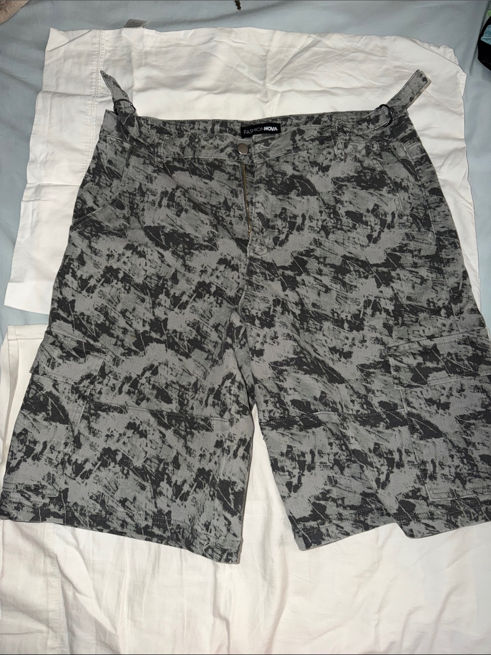 Fashion Nova Gray & Black Abstract Cargo Shorts